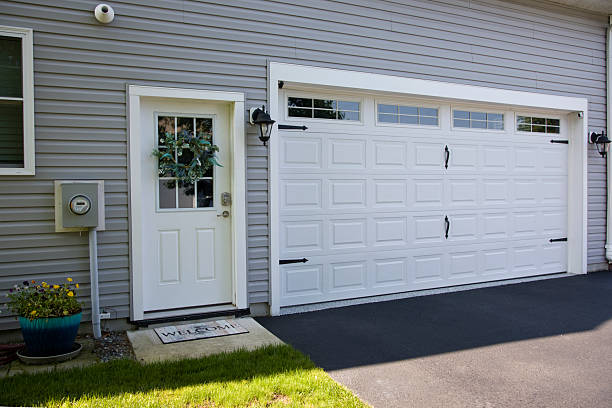 24/7 Emergency Garage Door Panel Replacement experts in Fairview, UT